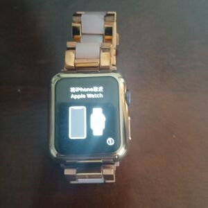 Apple Gold Smartwatch with White Accents